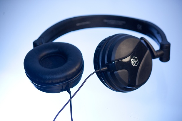 AKG K518 Review – The Portable Subwoofer | It's a Headphones Thing